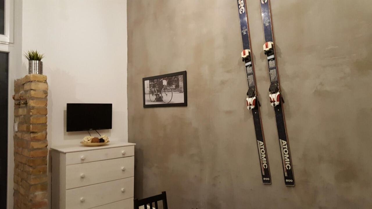 K10 A Kazinczy Apartment Boedapest Buitenkant foto